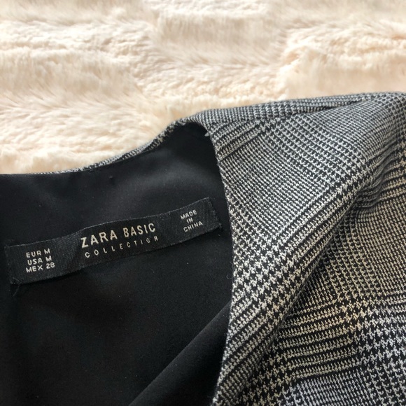 Zara Basics Ruched Slimming Long Sleeve Dress - Picture 3 of 4